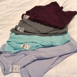 BUNDE: 4 for 24! VS PINK v-necks